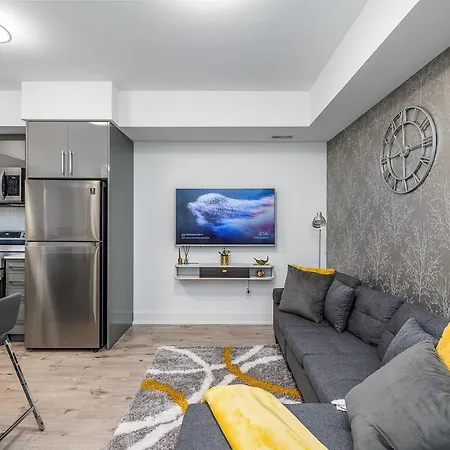 Exquisite 2 Bedroom Apt, Mins To The Falls. Niagara Falls Exterior photo