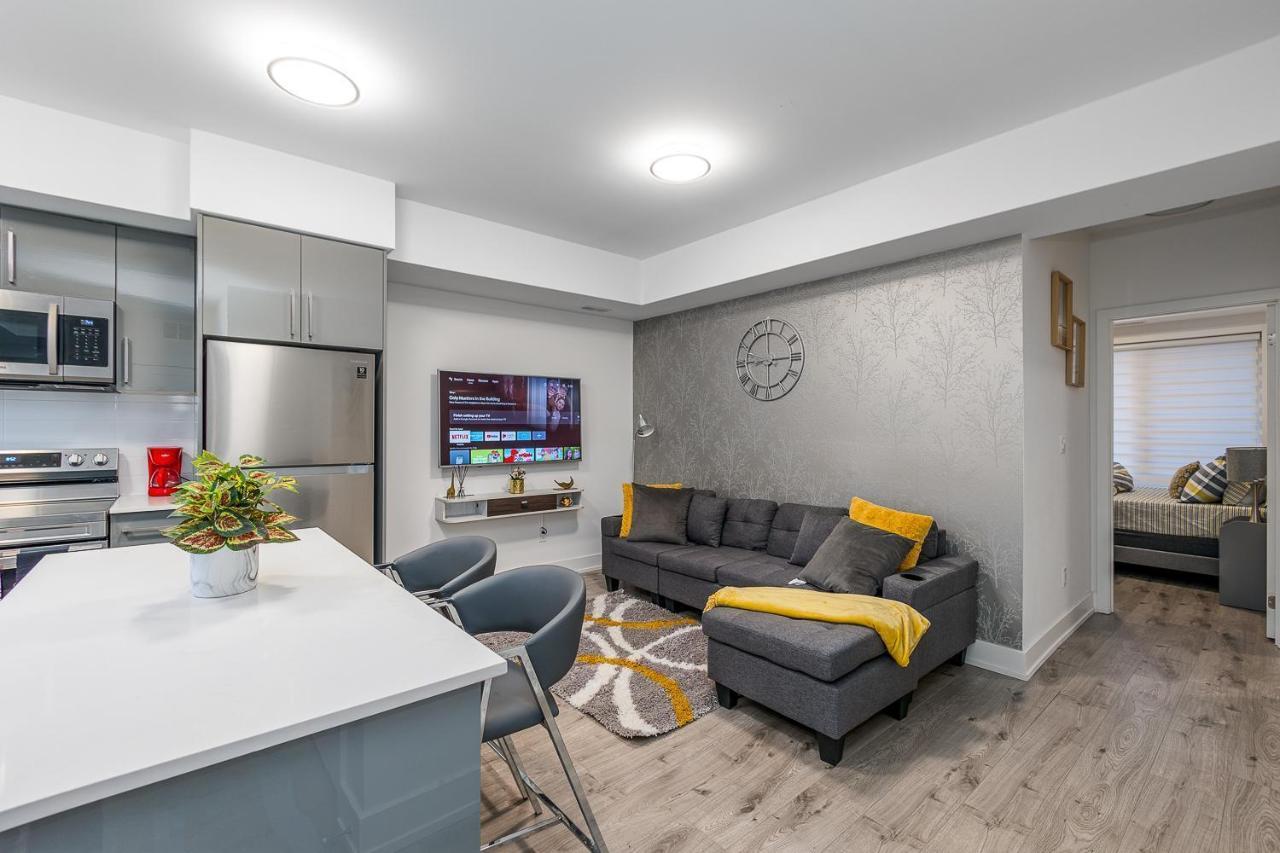 Exquisite 2 Bedroom Apt, Mins To The Falls. Appartement Niagara Falls